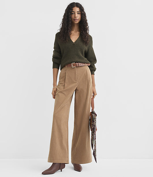 dress pants women brown Women's size:Shoe Size: 8-10 Nira Navy & Cream Short leg profile